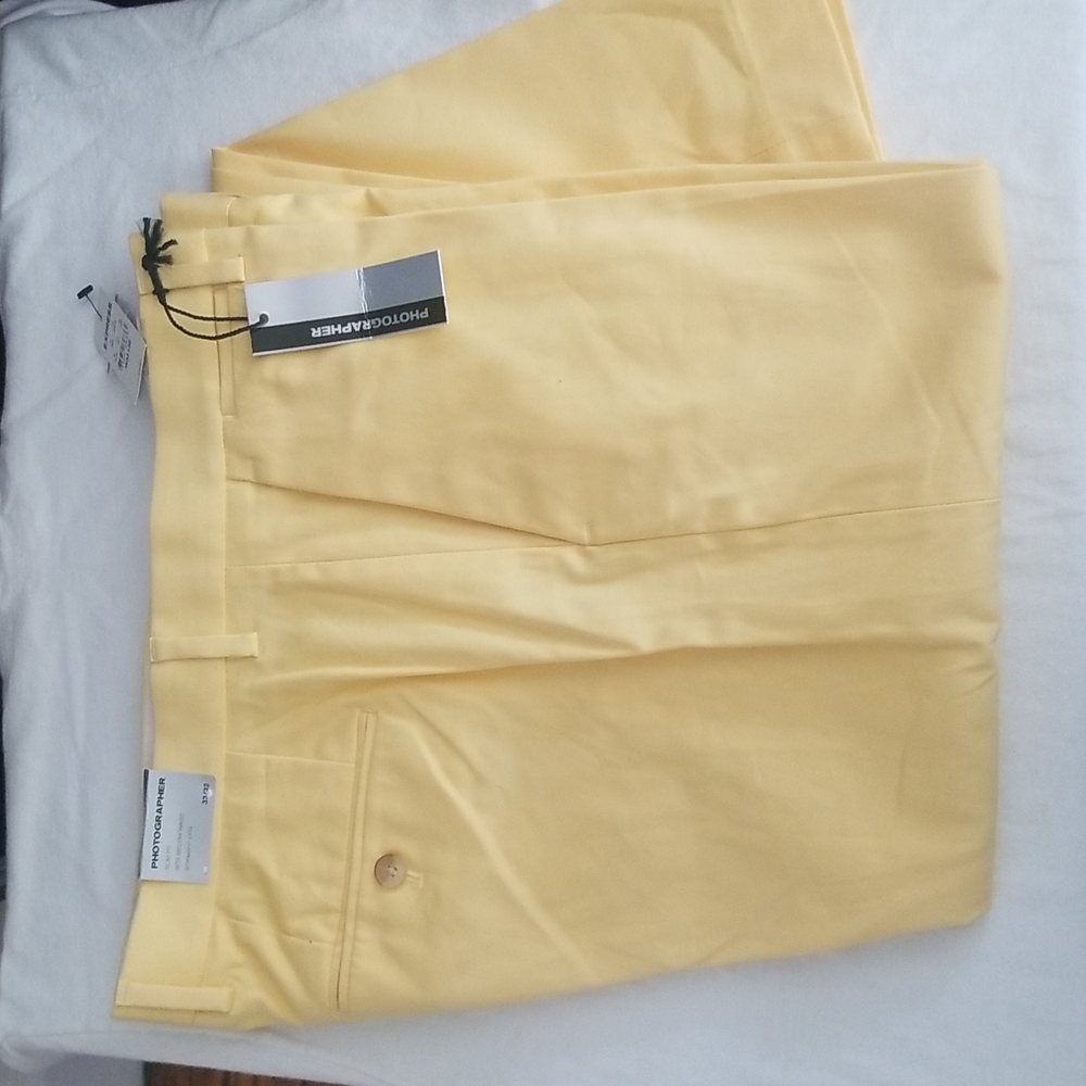 Express Photographer pants yellow size 33x32 NWT *BUT*